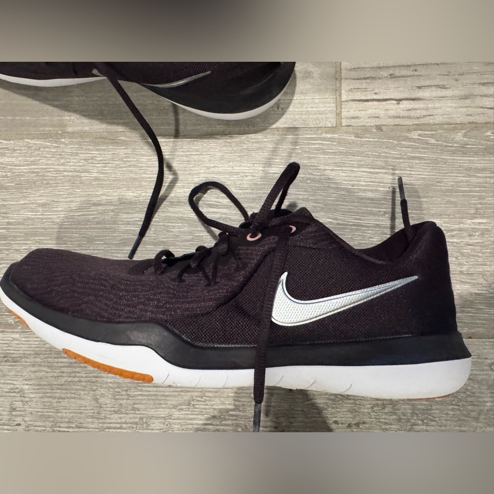 Nike FLEX SUPREME TR6 training sneakers